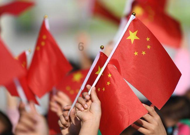 梦见我向领导打小汇报被人杀游戏画面